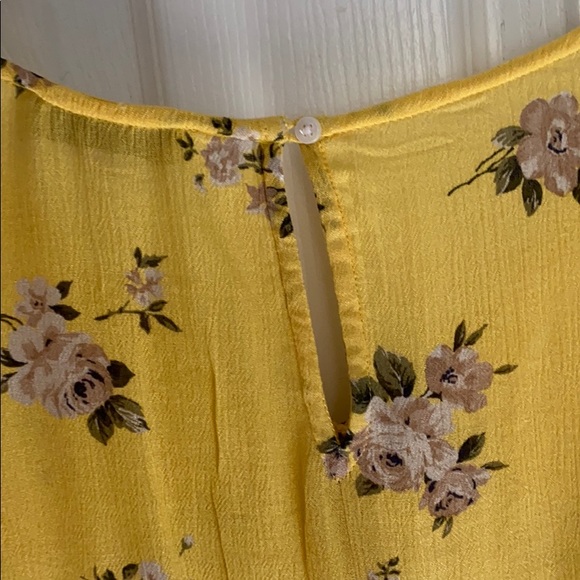 Floral blouse from hollister - Picture 4 of 4